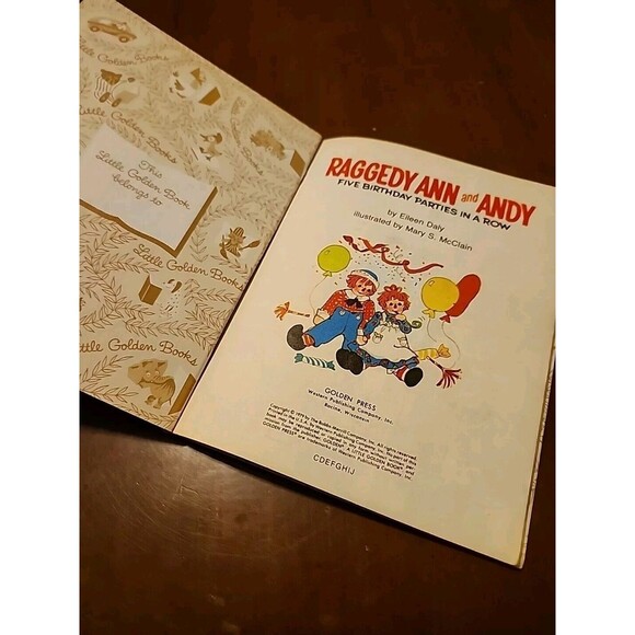 1979 Raggedy Ann and Andy 5 Birthday Parties in a Row Mary McClain Golden Book - Picture 2 of 9